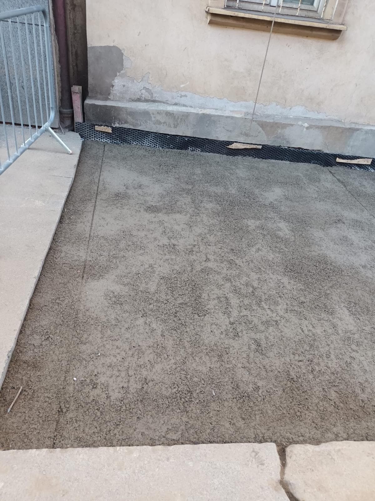 svj-vosmikovych-praha-8